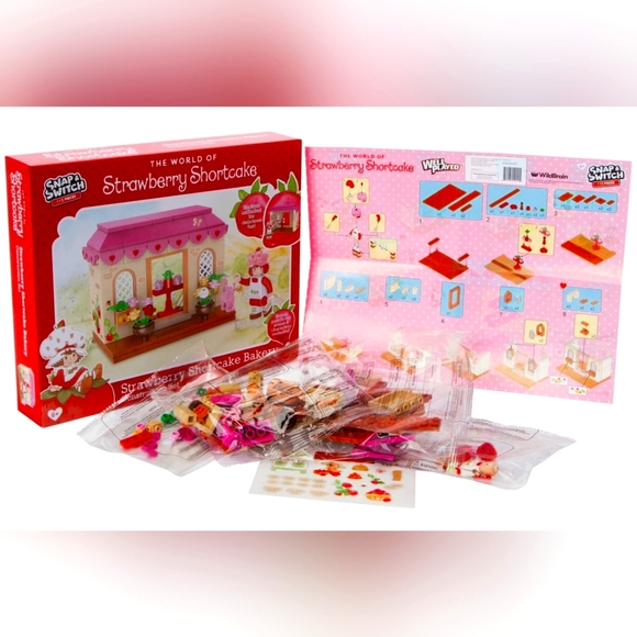 The World of Strawberry Shortcake 112 Piece Bakery Construction Set/ BNIB - Picture 11 of 13
